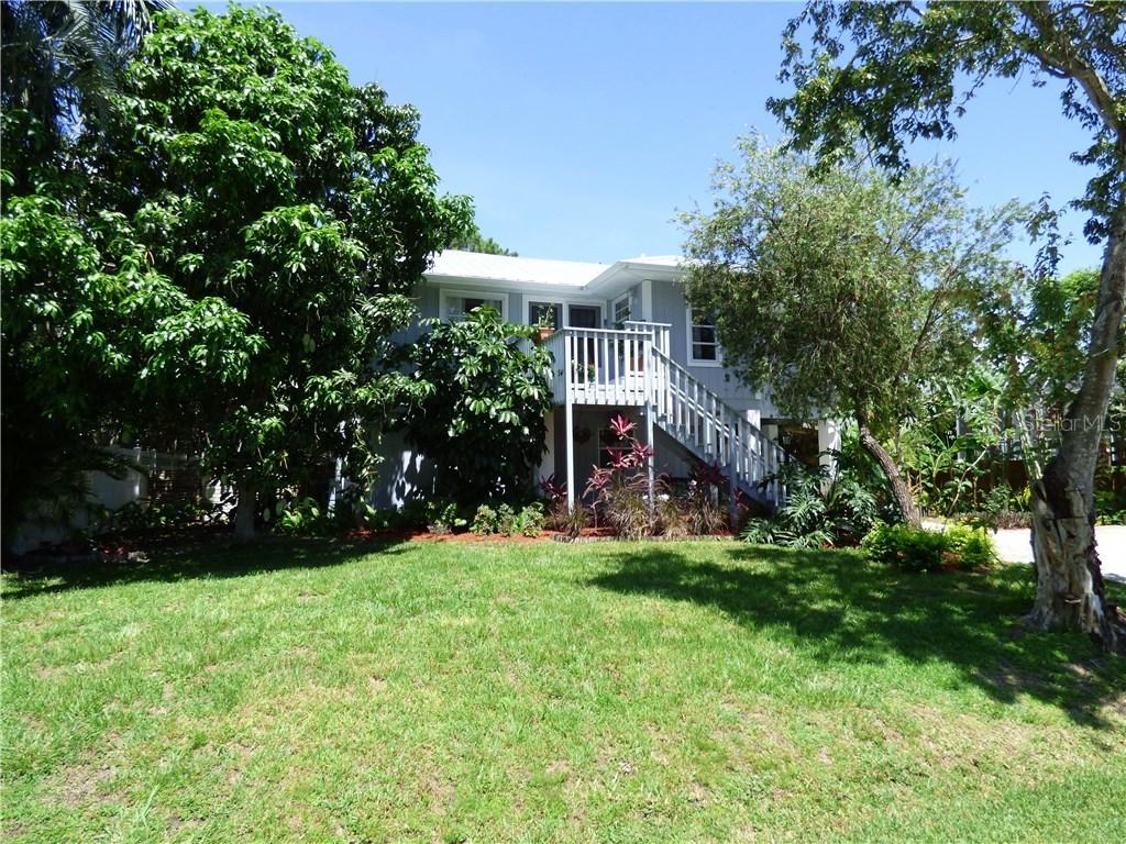 812 Garland Ave., Nokomis, FL 34275