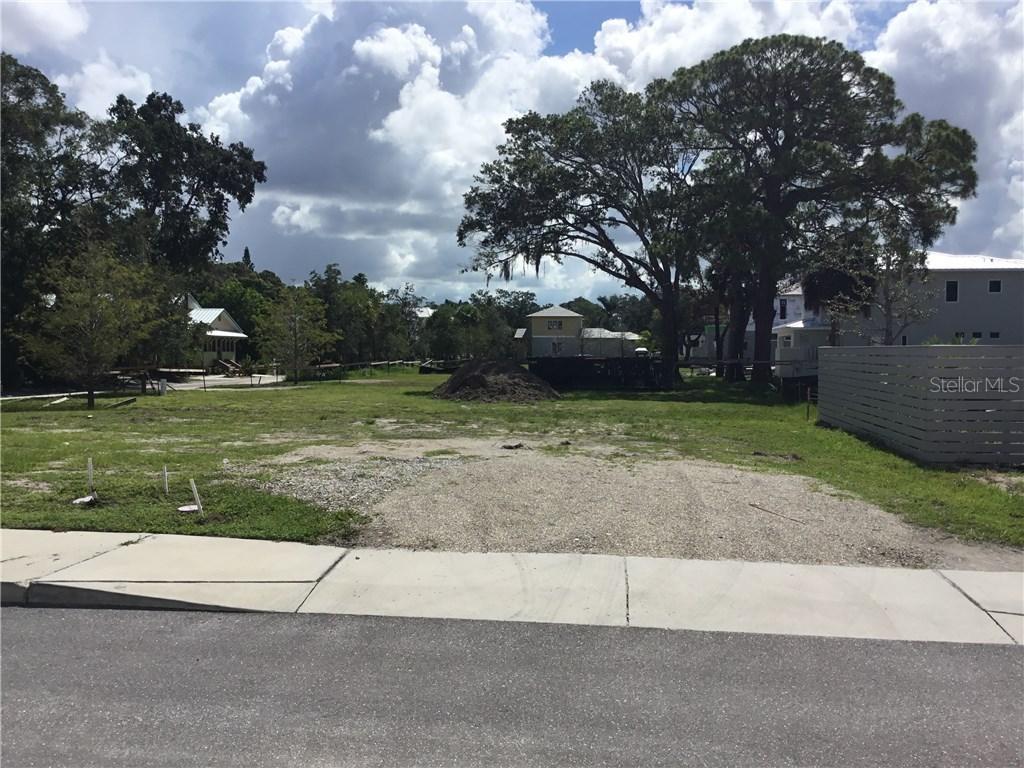 641 Rawls Ave., Sarasota, FL 34236