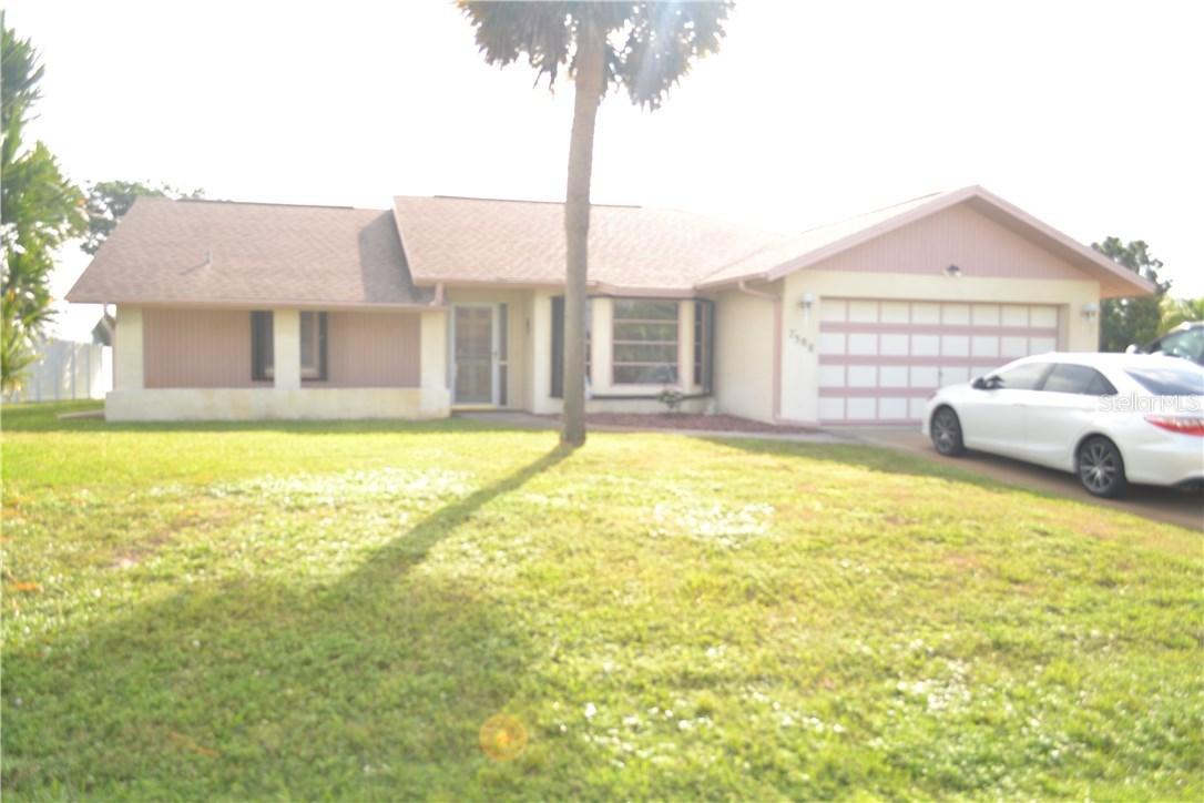 7308 Spinnaker Blvd., Englewood, FL 34224