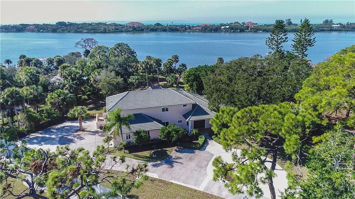 413 Sorrento Dr., Osprey, FL 34229