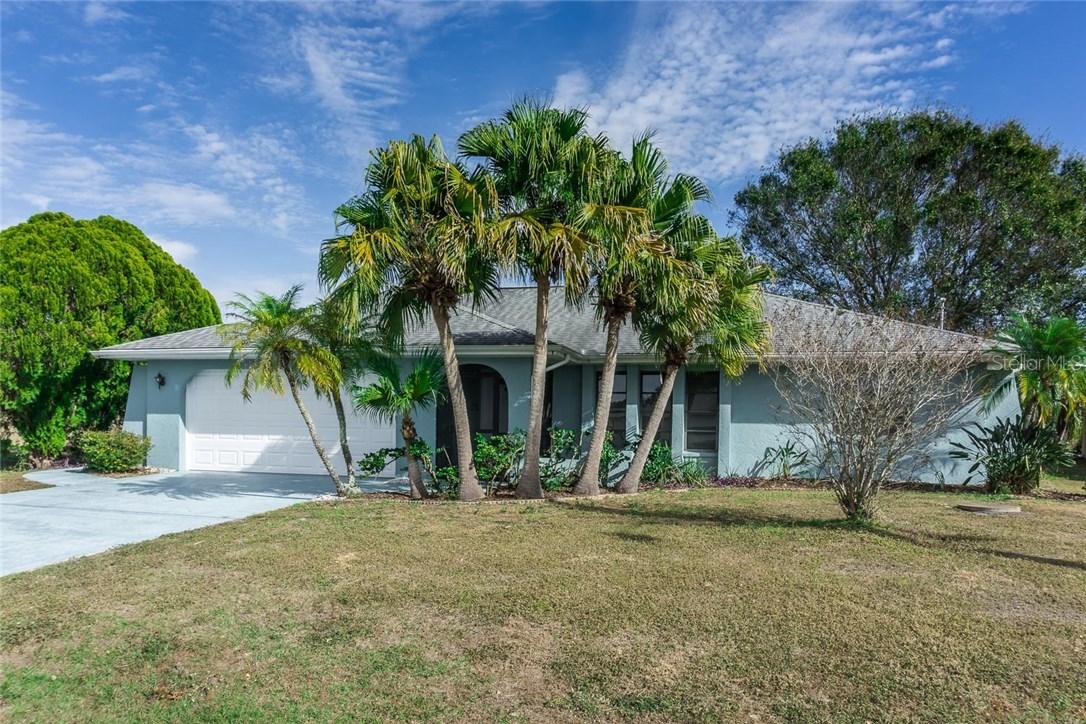 384 Waterside St., Port Charlotte, FL 33954