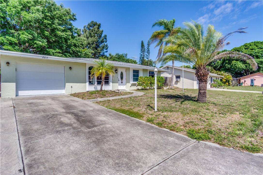 285 Capri Ave, Venice, FL 34293