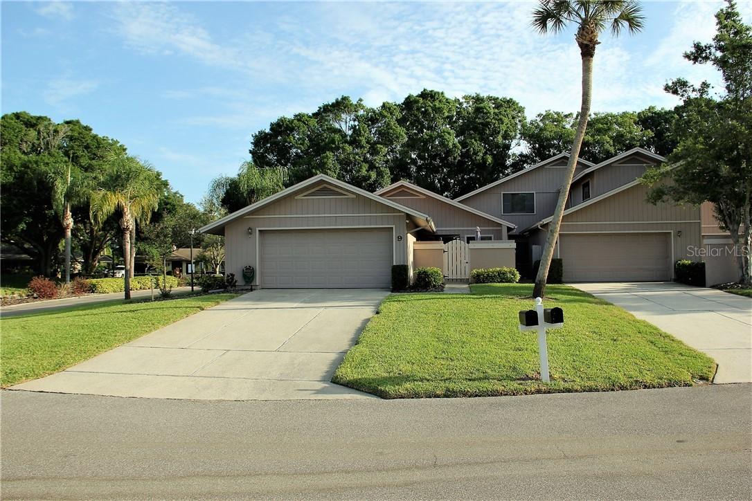 450 Lakeview Dr. #9, Palm Harbor, FL 34683