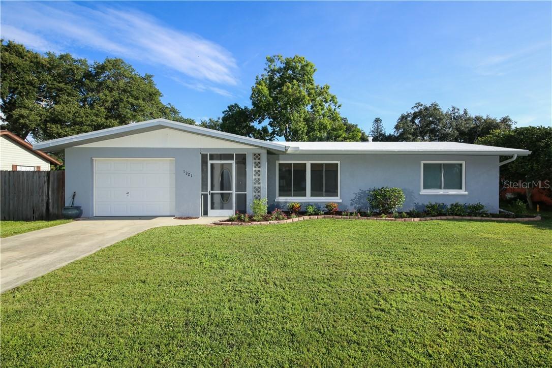 1221 Gulf Coast Blvd., Venice, FL 34285
