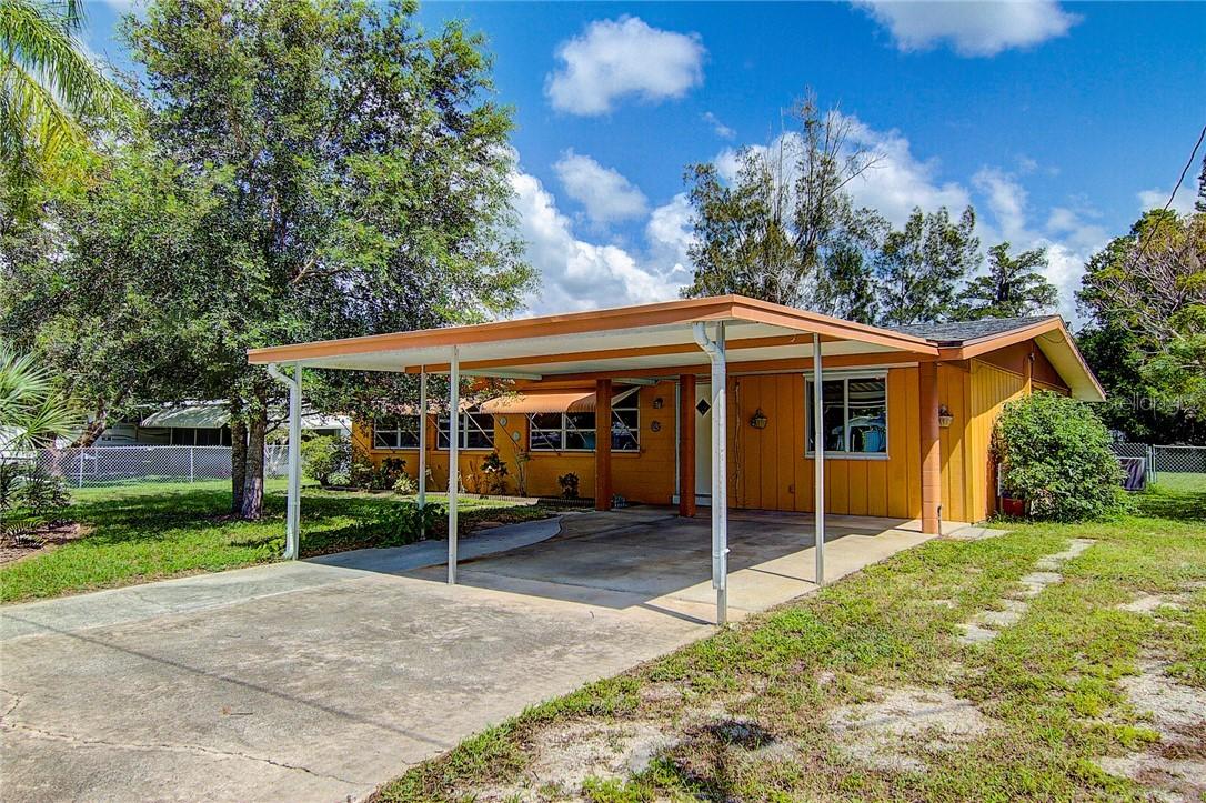 212 Jessica St., Nokomis, FL 34275