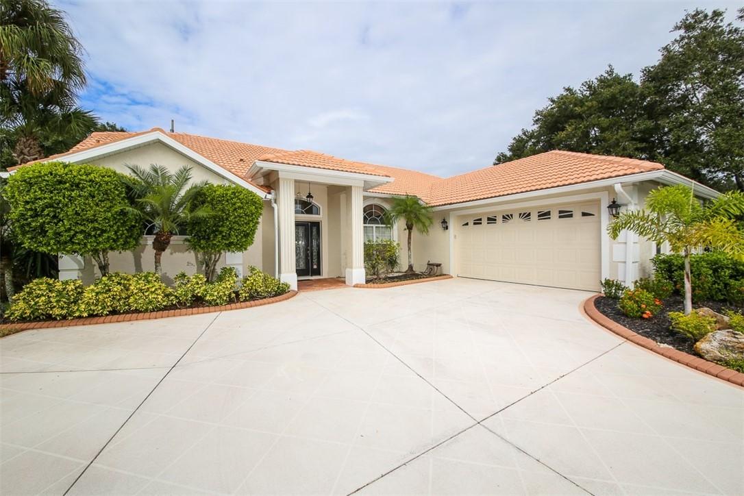 132 Grand Oak Cir, Venice, FL 34292