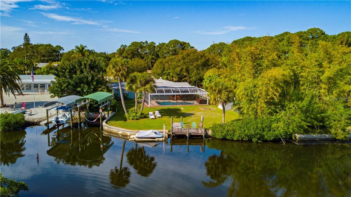 711 Orchard Ln., Englewood, FL 34223