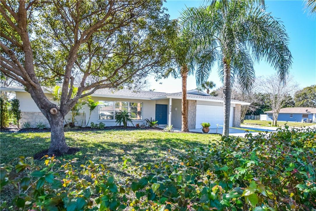 105 Gulf Breeze Blvd., Venice, FL 34293
