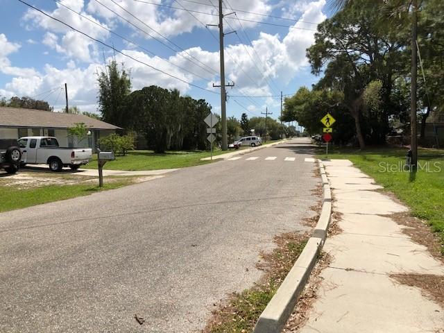 105 Orange Grove Ave., Nokomis, FL 34275