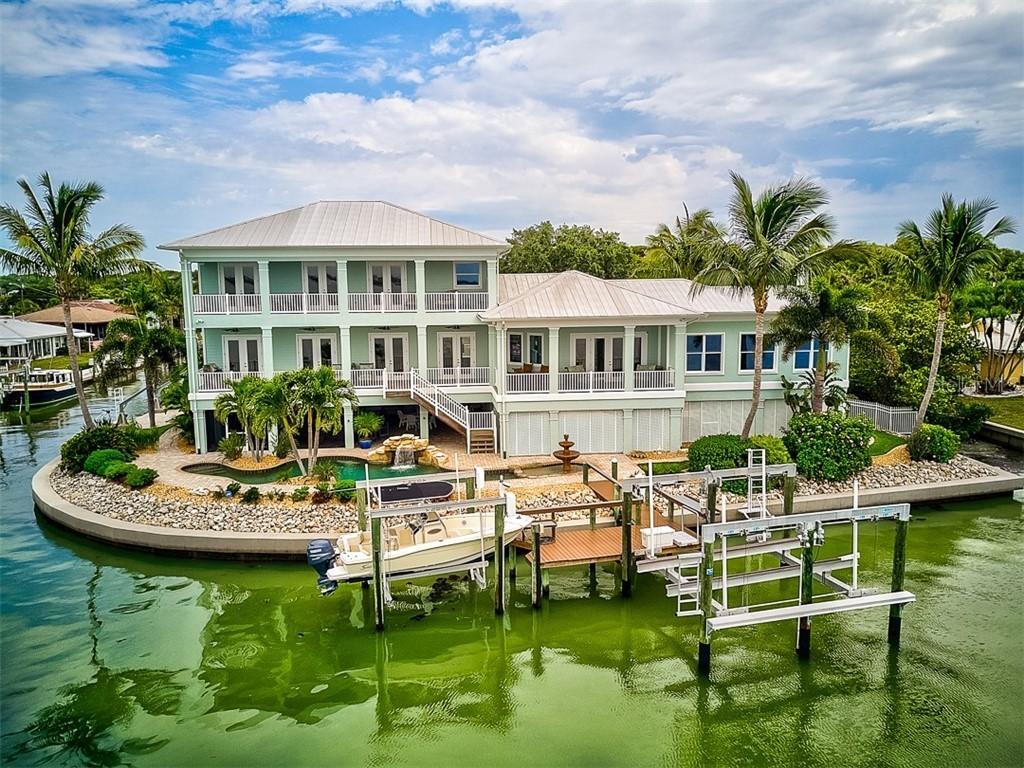 300 Magnolia Ave., Englewood, FL 34223