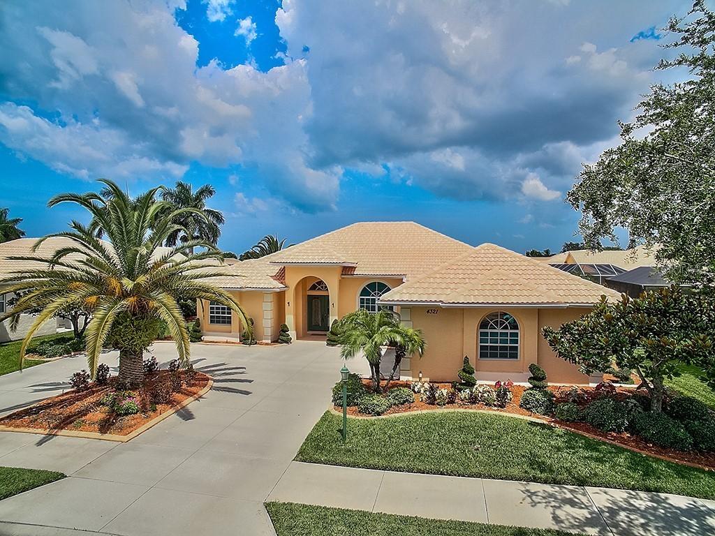 4321 Via Del Santi Dr., Venice, FL 34293