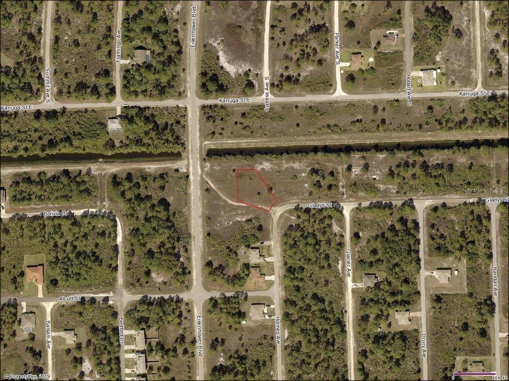702 Holmes Ave., Lehigh Acres, FL 33974