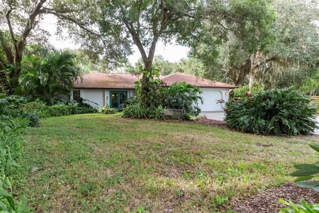 599 Old Albee Farm Rd., Nokomis, FL 34275