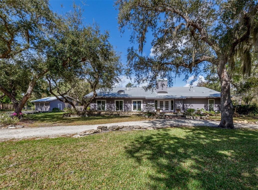 2400 Kilpatrick Rd., Nokomis, FL 34275
