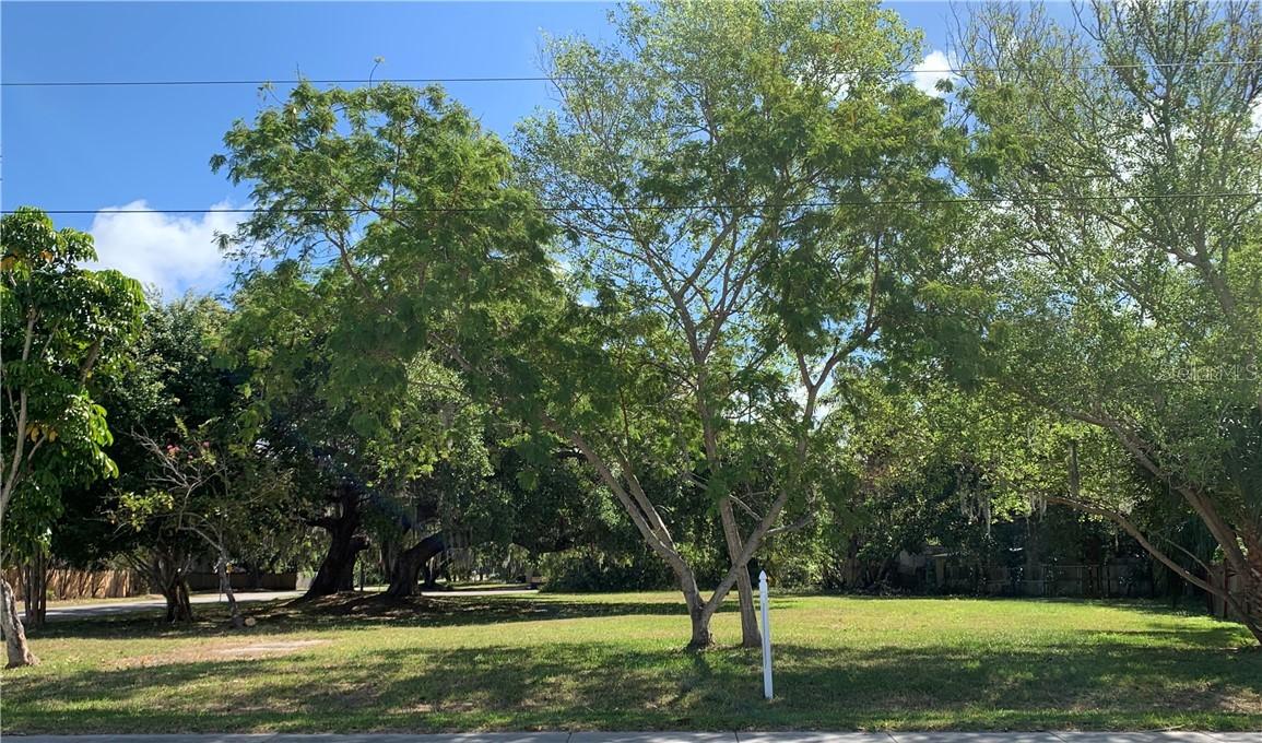Venetia St., Nokomis, FL 34275