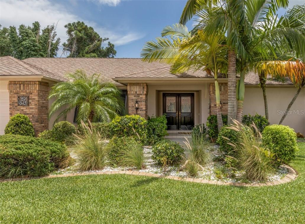 5018 Southern Pine Cir., Venice, FL 34293