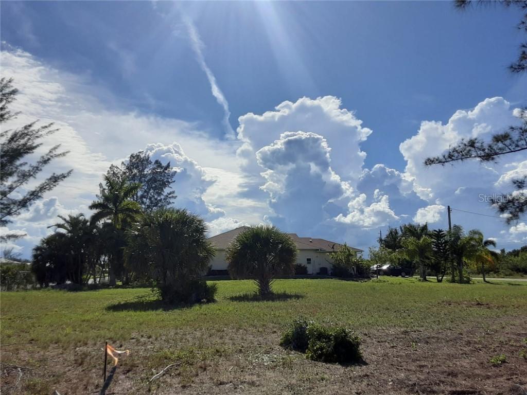 10325 Monticello Dr., Port Charlotte, FL 33981