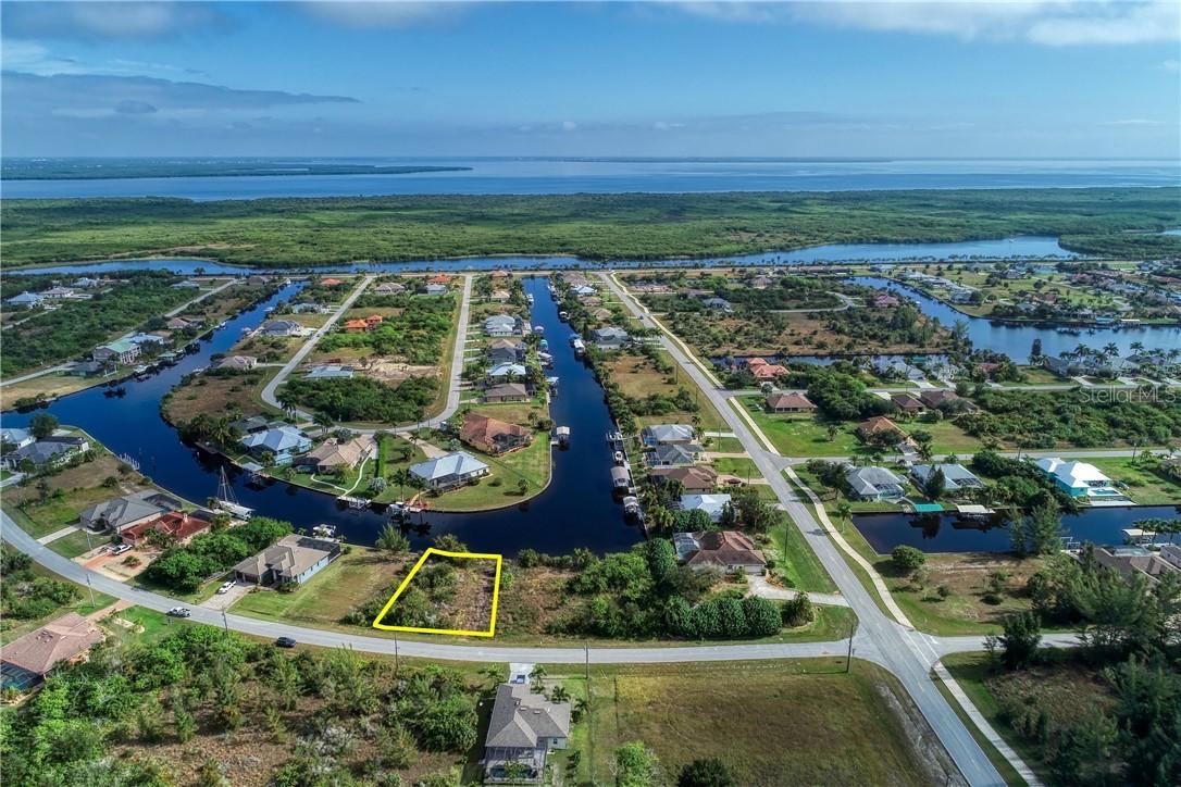 8274 Arlewood Cir., Port Charlotte, FL 33981