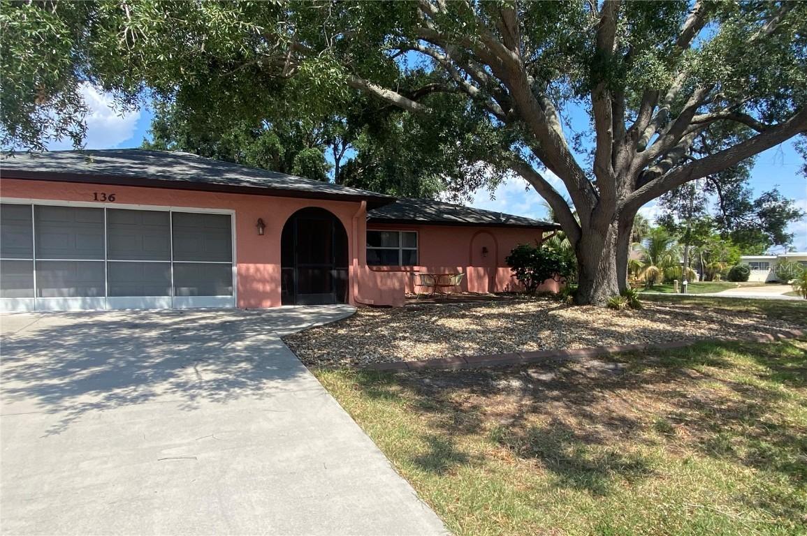 136 Sunnyside St., Port Charlotte, FL 33952