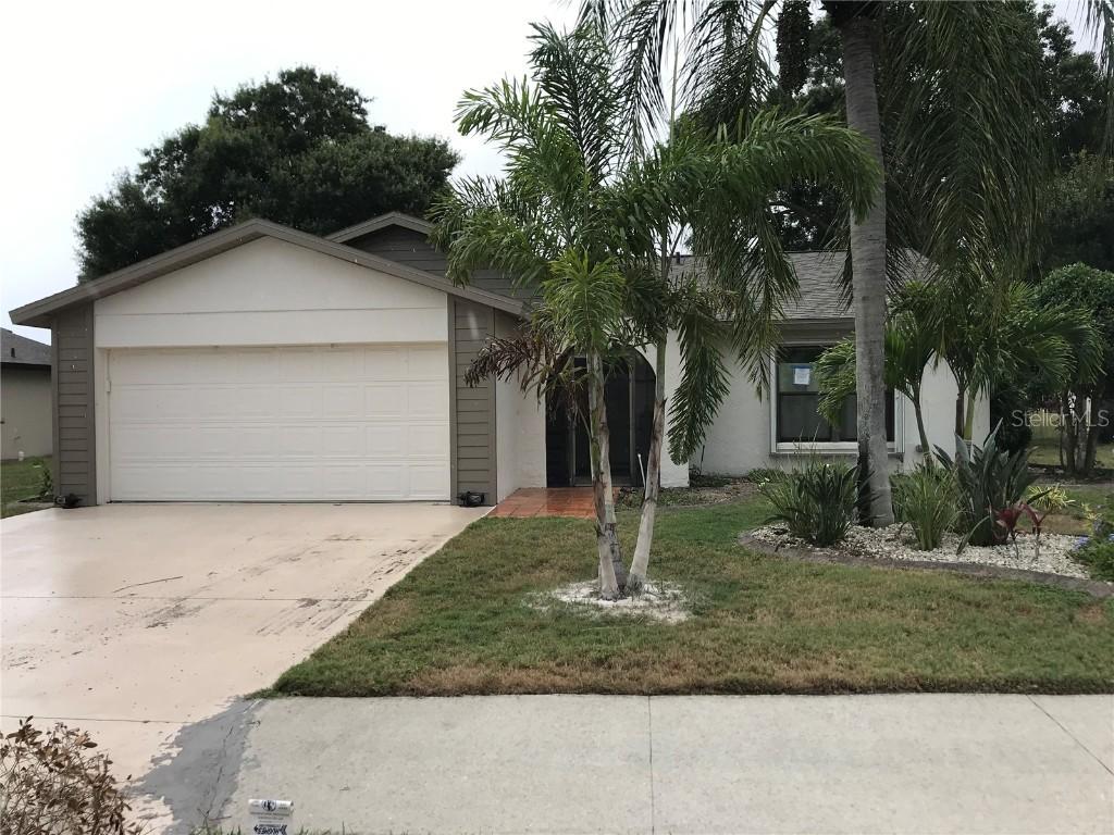 427 Cypress Forest Dr., Englewood, FL 34223