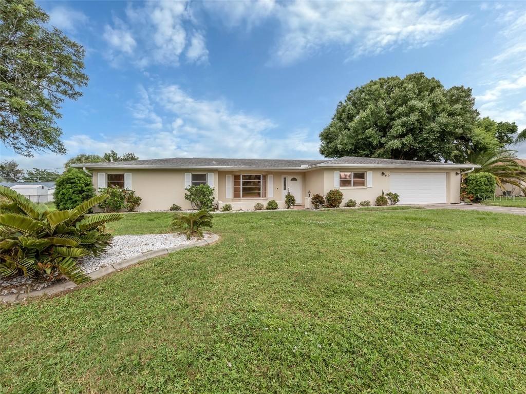 450 Sunnyside Dr., Venice, FL 34293