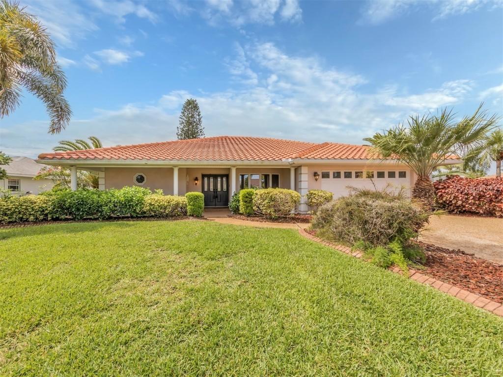 1914 Pebble Beach Ct., Venice, FL 34293