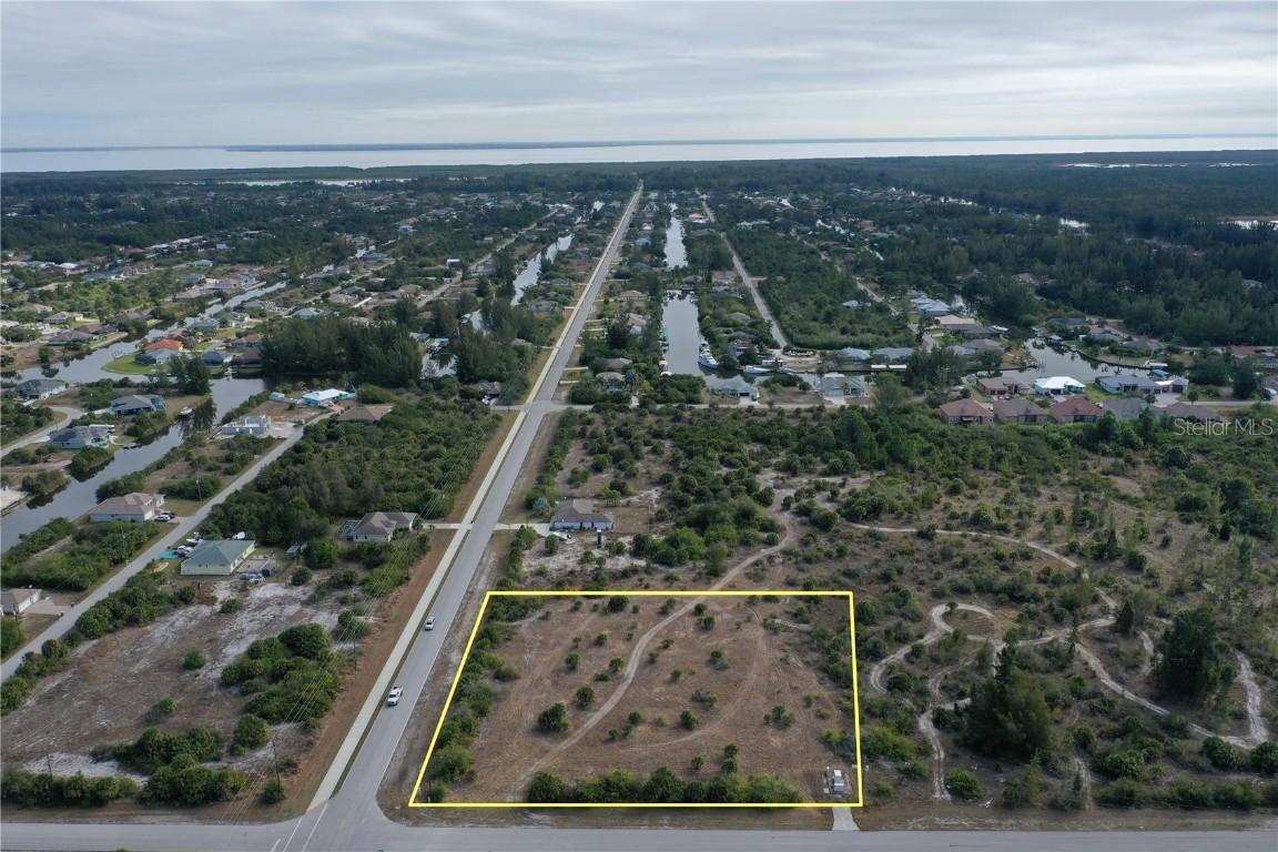 10332 Sunday Dr., Port Charlotte, FL 33981