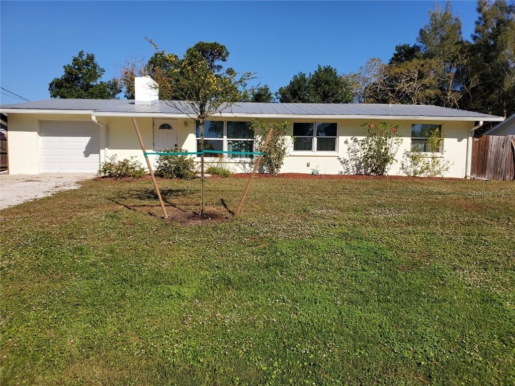 1664 Lakeview Pl., Englewood, FL 34223