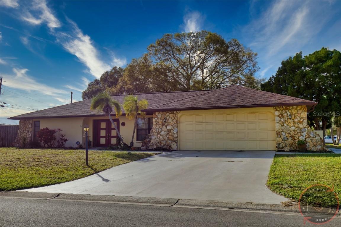 203 Sunnyside Dr., Venice, FL 34293