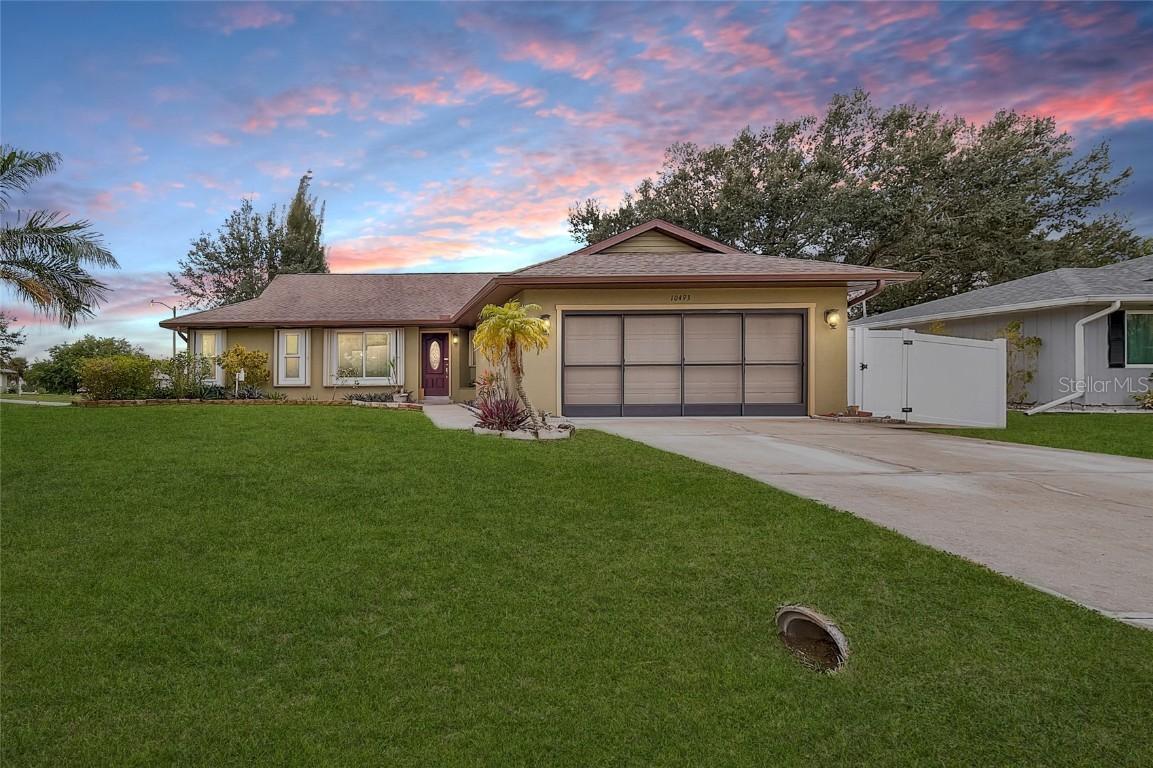 10493 Carnegie Ave., Englewood, FL 34224