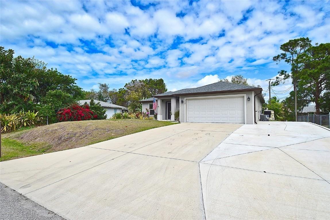 968 Duquesne Rd., Venice, FL 34293