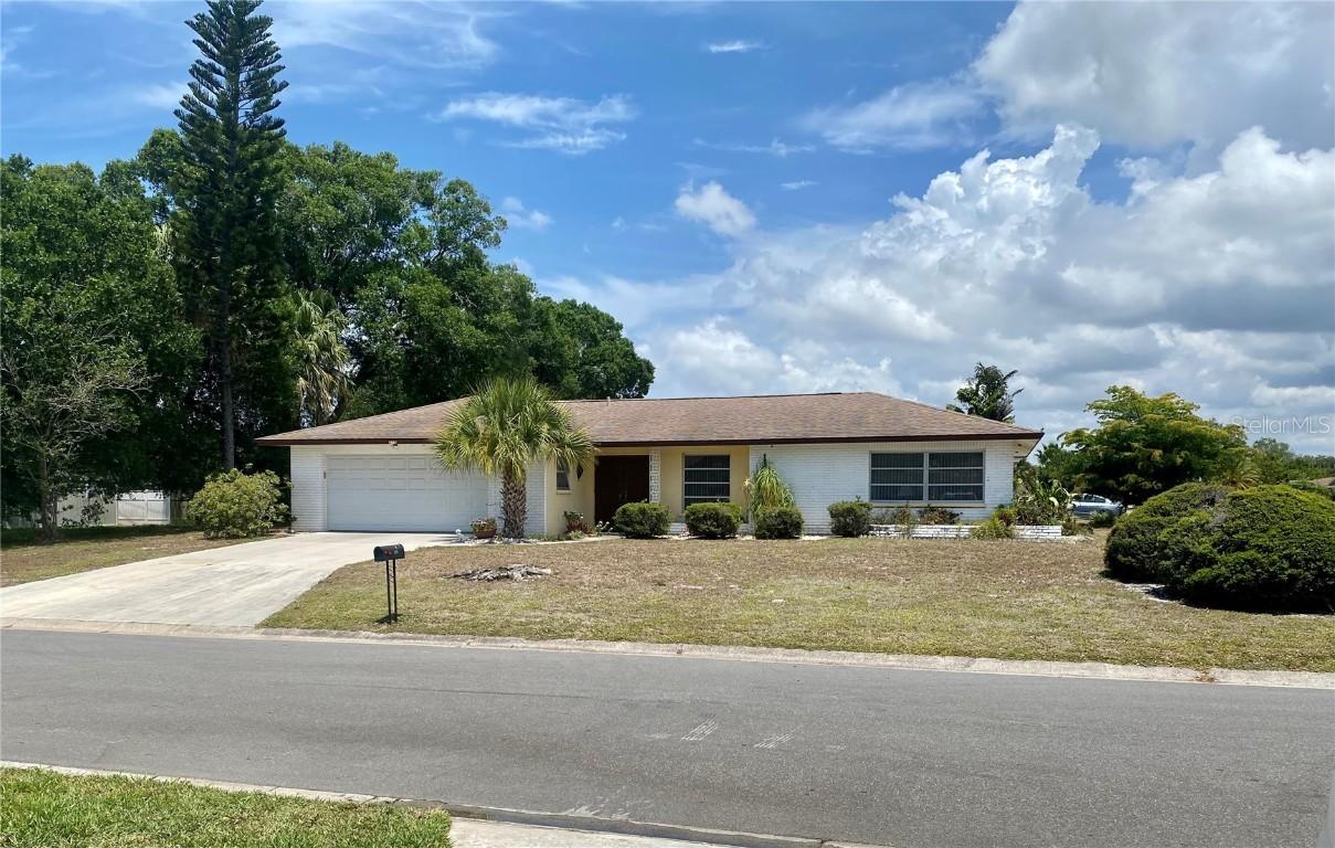 215 Parkview Dr., Venice, FL 34293