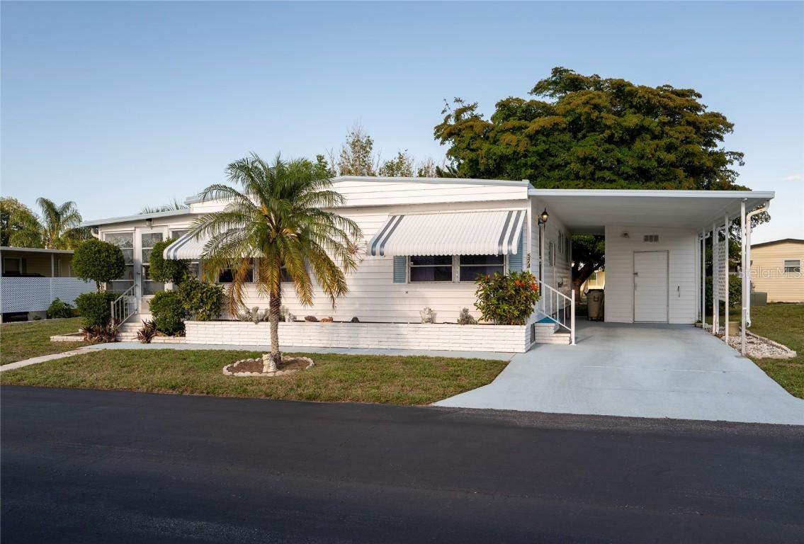 574 Longwood Dr., Venice, FL 34285