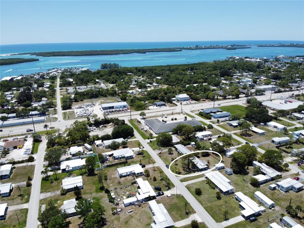 2040 Laurel Ave., Englewood, FL 34224