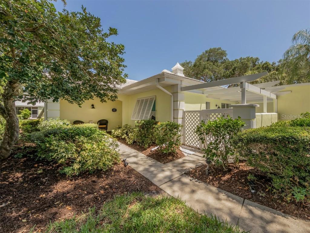 105 Wexford Ct. #142, Venice, FL 34293