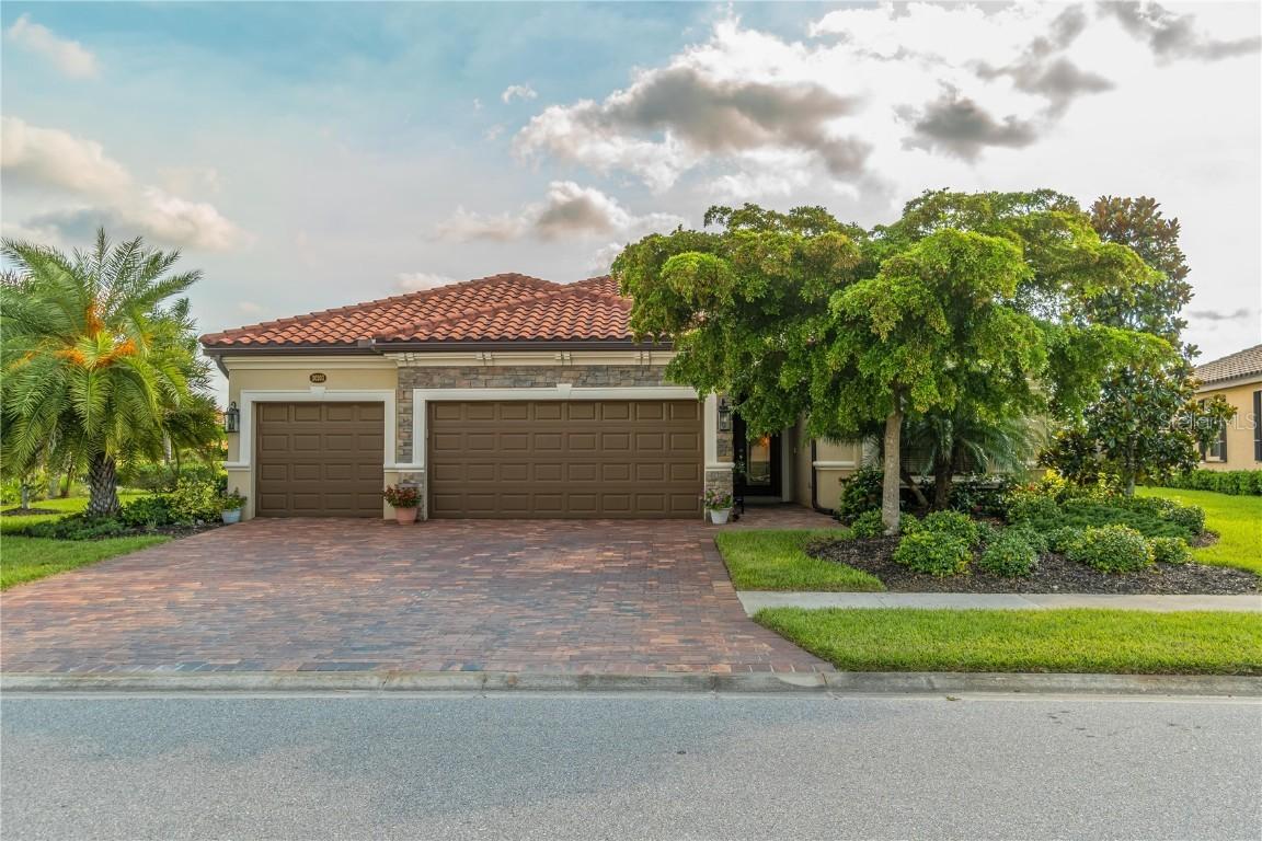 20203 Granlago Dr., Venice, FL 34293