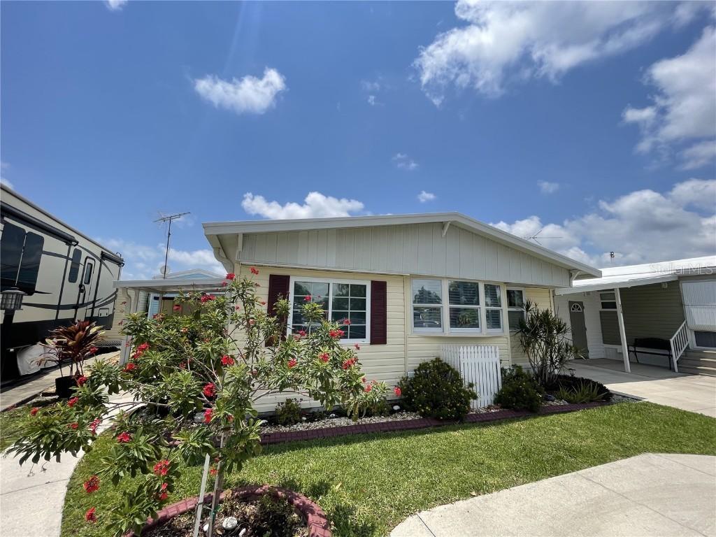 1475 Flamingo Dr. #327, Englewood, FL 34224