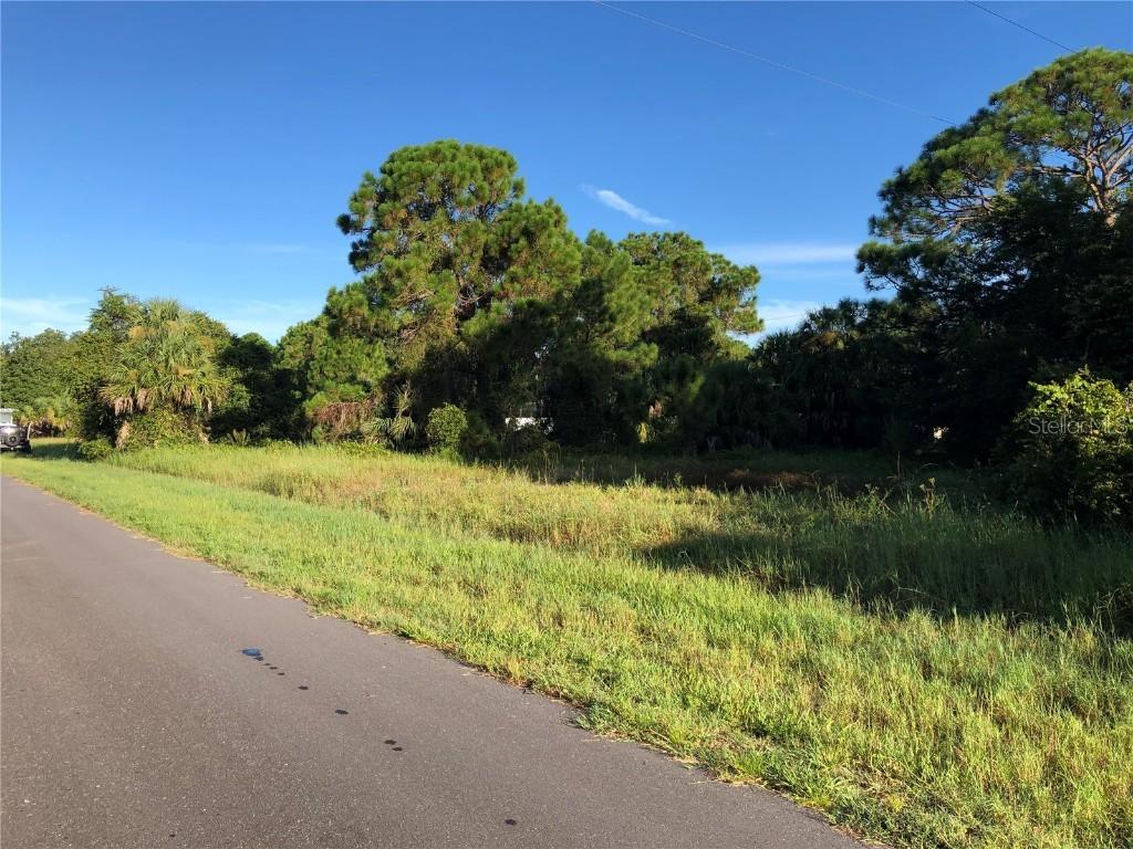 15538 Factory Ave., Port Charlotte, FL 33953