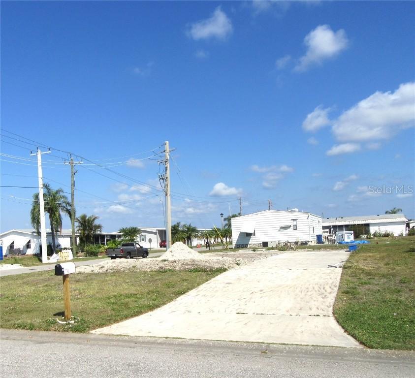 204 Palm Harbor Dr., North Port, FL 34287