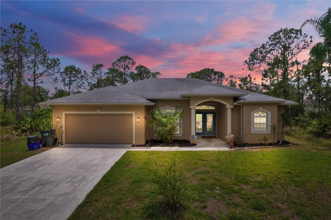 8229 Hedgecoth Ave., North Port, FL 34291
