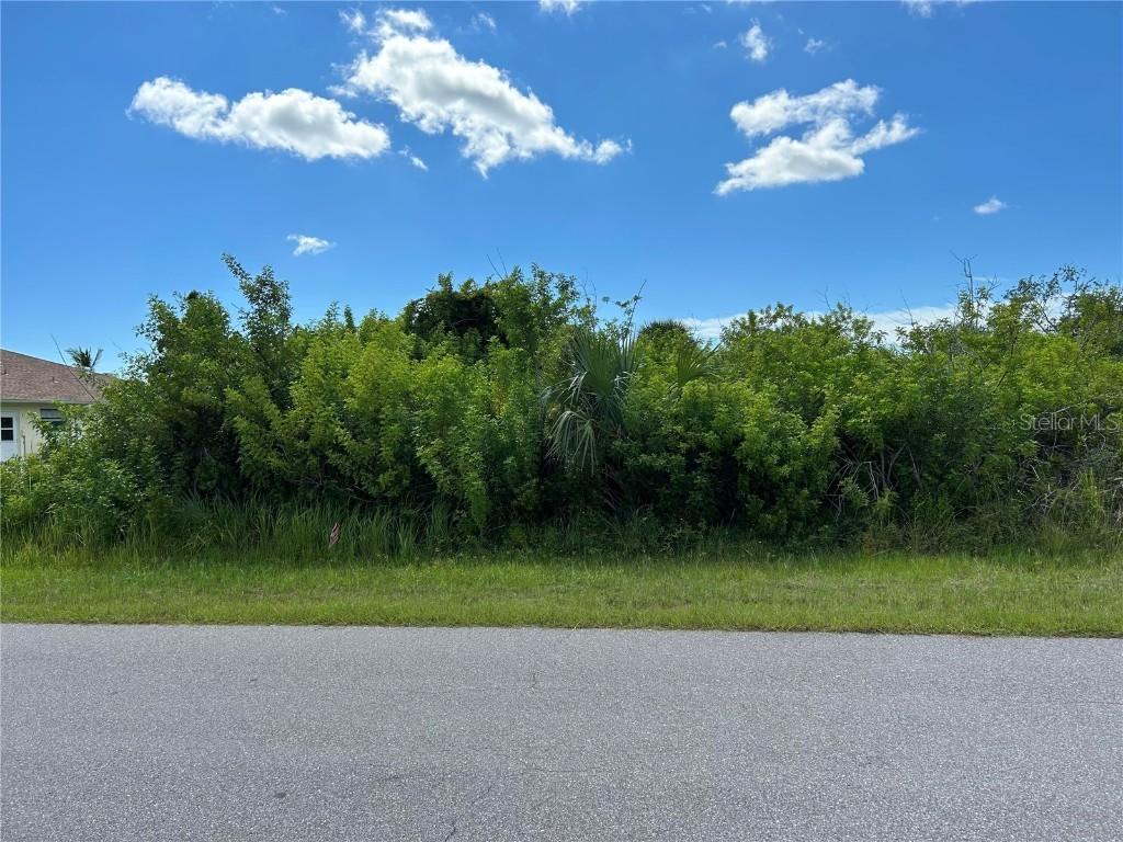 8309 Burwell Cir., Port Charlotte, FL 33981