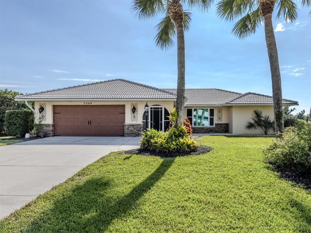 2269 Lakewood Dr., Nokomis, FL 34275