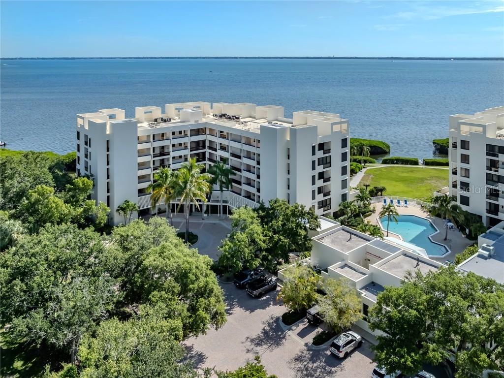 2020 Harbourside Dr. #424, Longboat Key, FL 34228