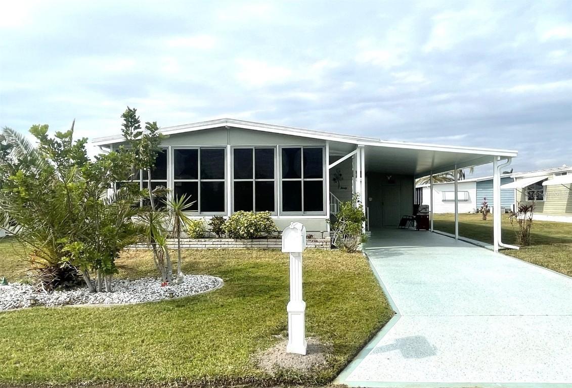 30 Castaway Ct., North Port, FL 34287