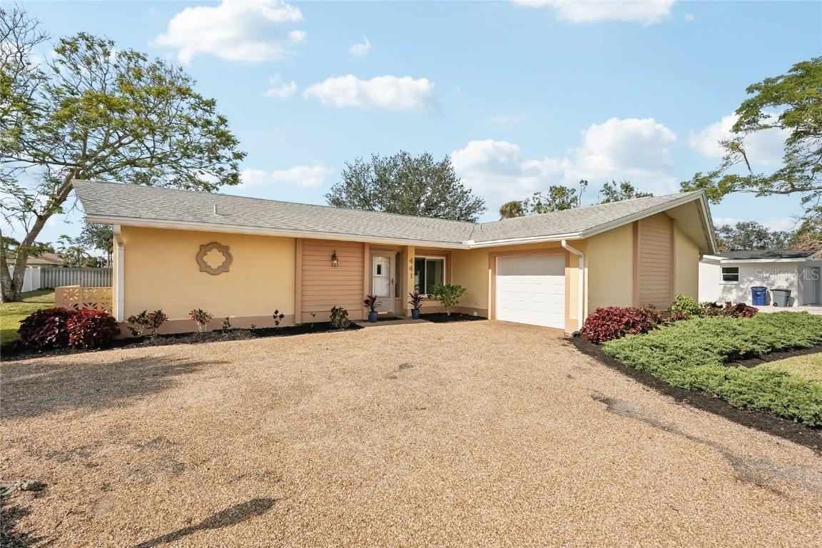 441 N Shore Dr., Osprey, FL 34229
