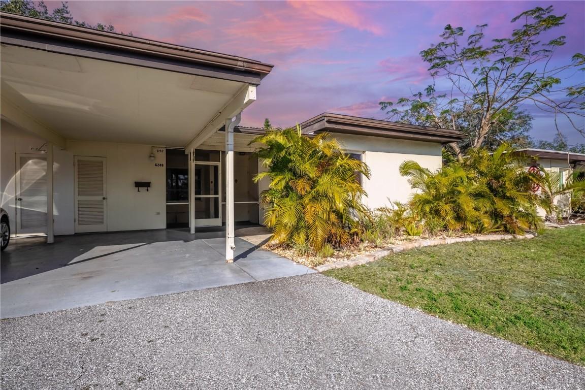 6246 Green View Cir. #97, Sarasota, FL 34231