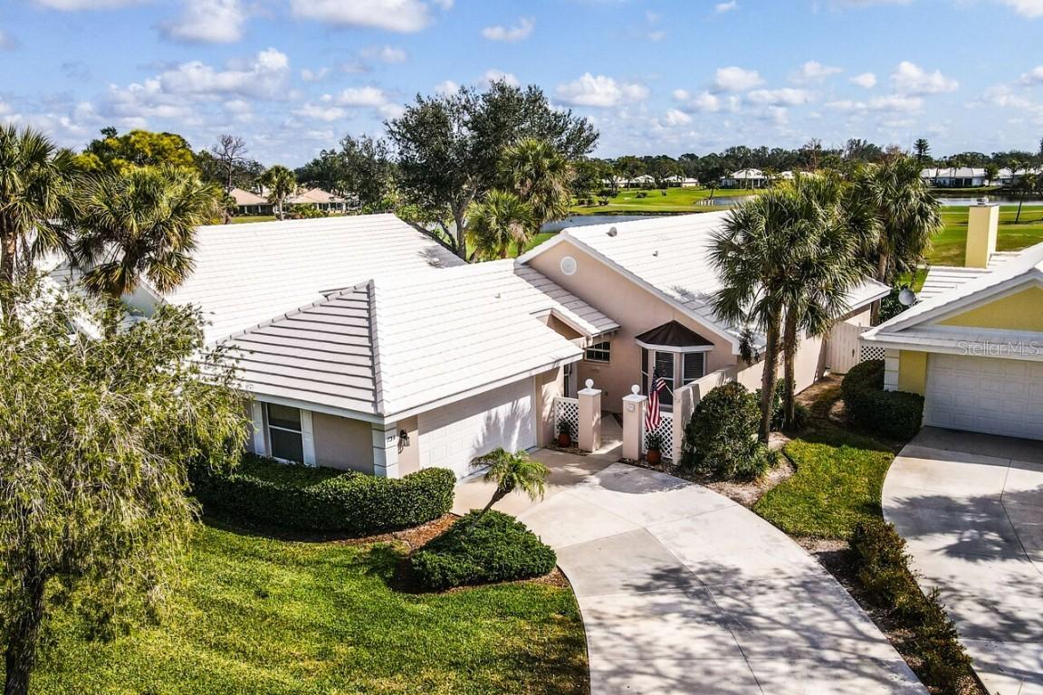 734 Brightside Crescent Dr. #18, Venice, FL 34293