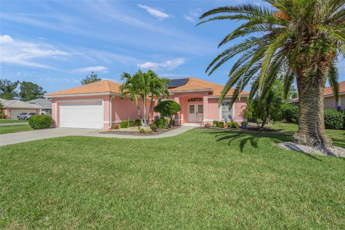 1904 Canary Island St., Venice, FL 34292
