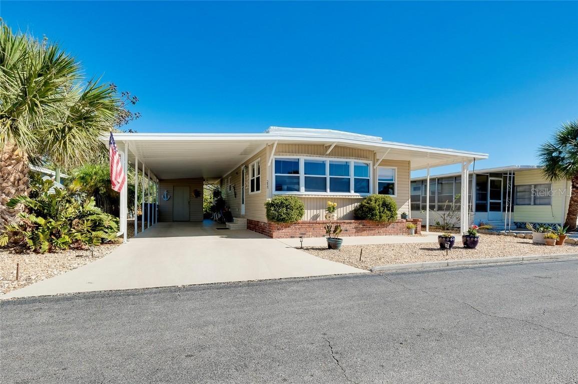 215 Roma Rd., Venice, FL 34285