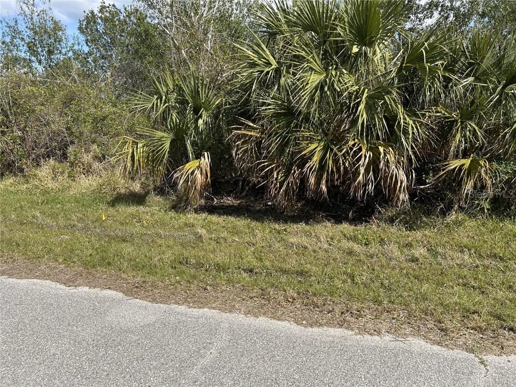 6192 Emmonsdale St., Port Charlotte, FL 33981